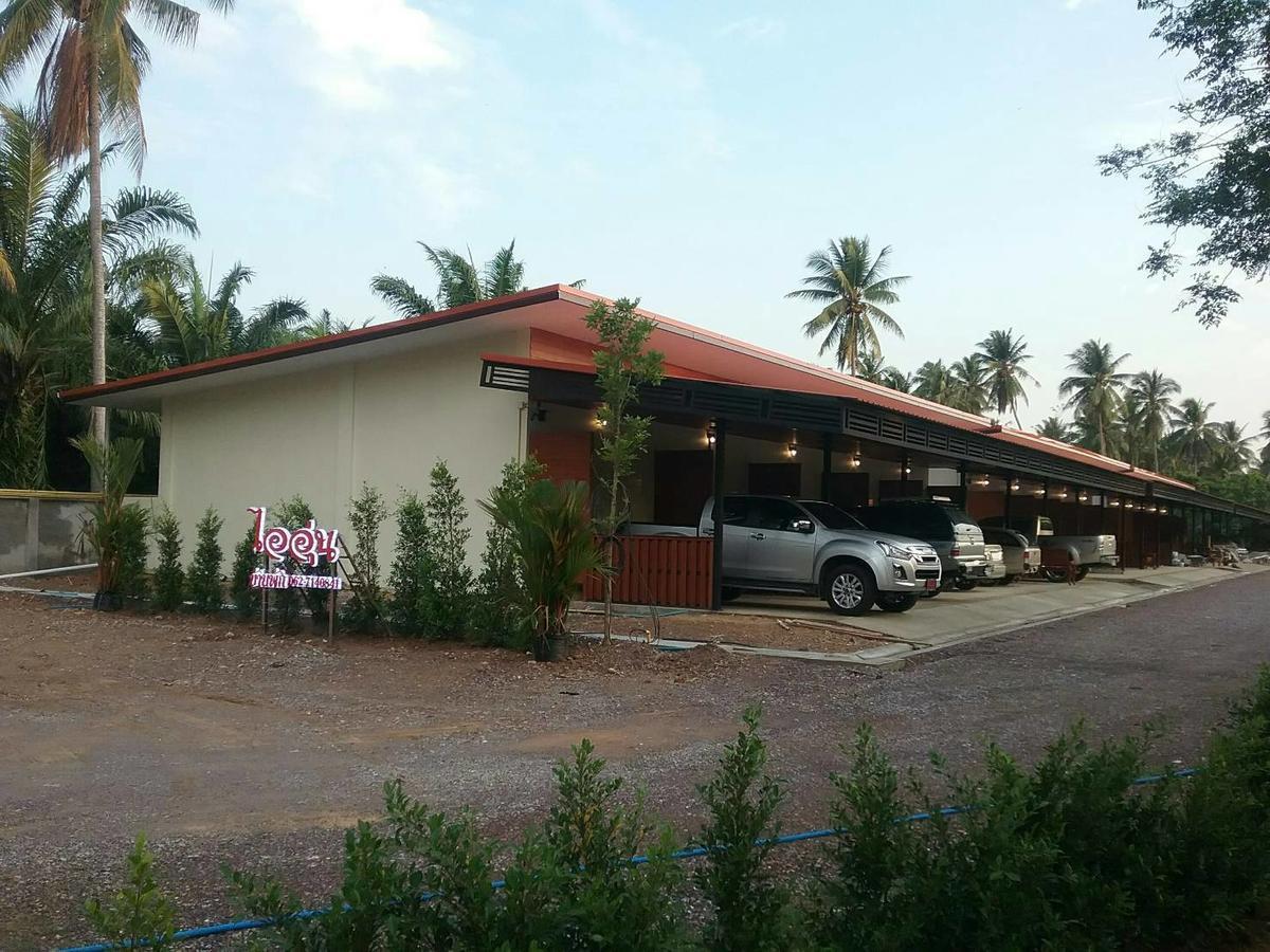 ไออุ่นรีสอร์ท Bang Saphan Exterior foto